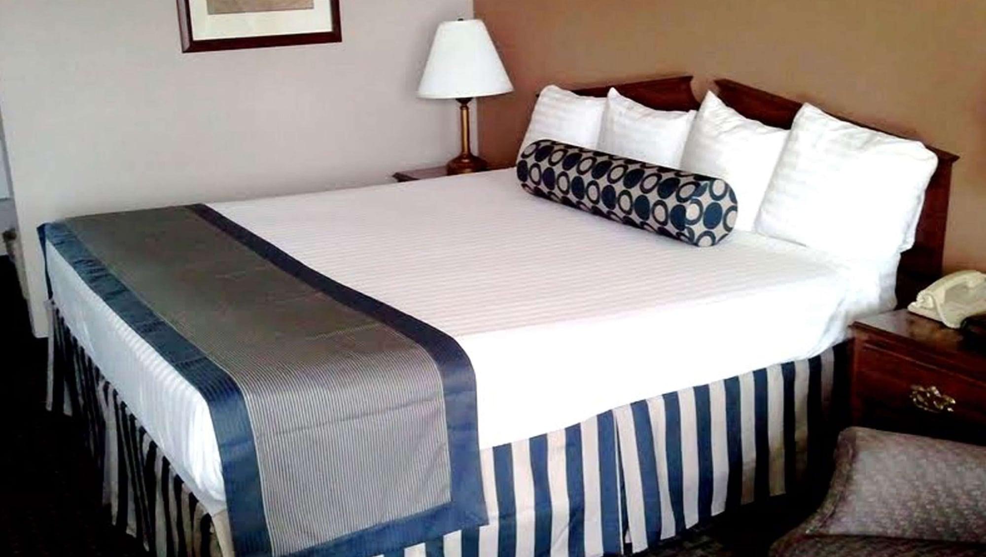 Magnuson Hotel Red Baron Garden City Dış mekan fotoğraf