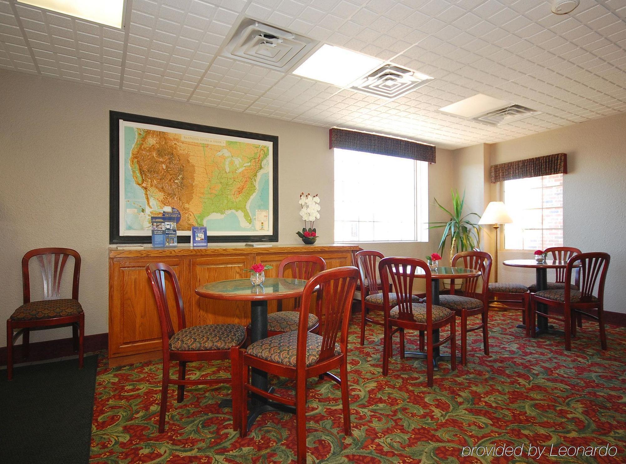 Magnuson Hotel Red Baron Garden City Restoran fotoğraf