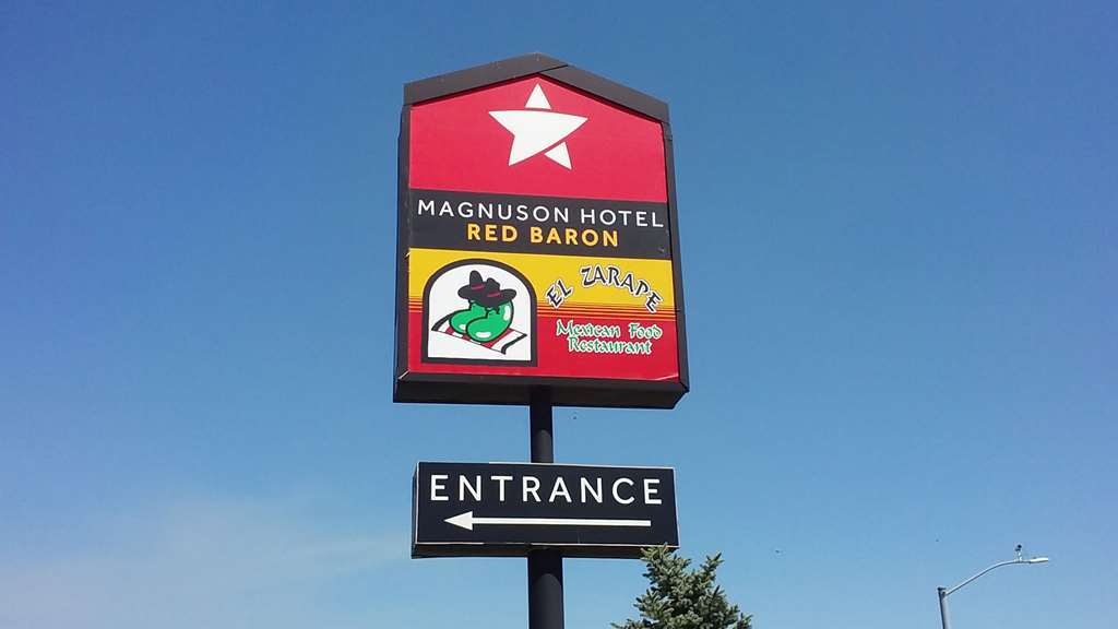 Magnuson Hotel Red Baron Garden City Dış mekan fotoğraf